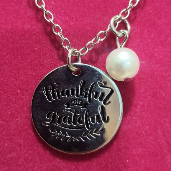 Thankful and Grateful Circular Pendant Silver Toned Necklace - Picture 4 of 12